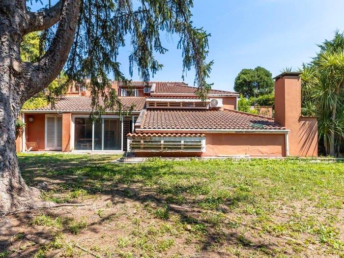 Casa con 6 locali in vendita in Viale Canada, Le Rughe, Formello