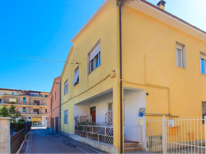 Appartamento quadrilocale in vendita in Traversa Filippo Turati, Centro, Giulianova