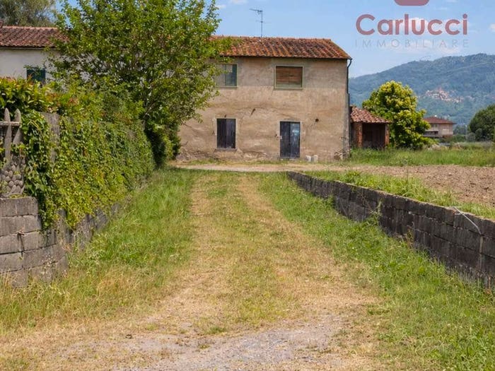 Casa con 6 locali in vendita in via del tomolo, Alberghi Via Romana Pescia Morta, Pescia