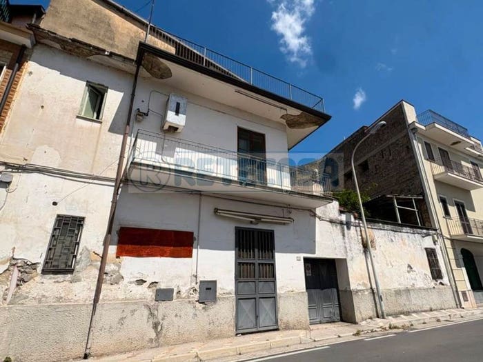 Casa con 6 locali in vendita in Via Giuseppe Verdi, Marcianise