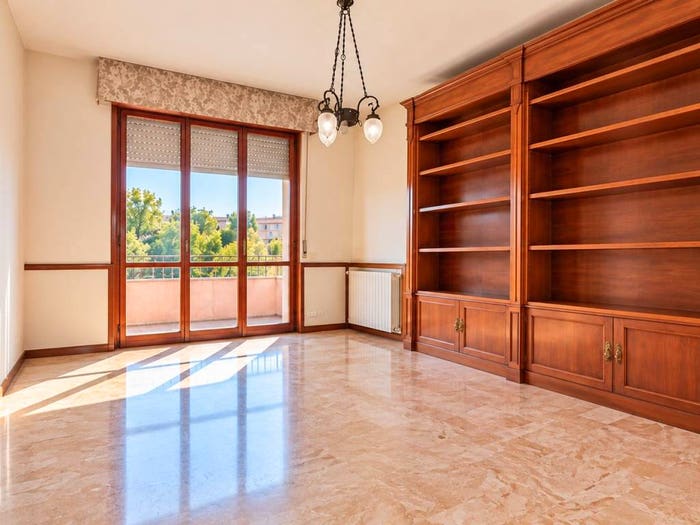 Appartamento trilocale in vendita in Via Podgora, Centro, Sant'Ilario d'Enza