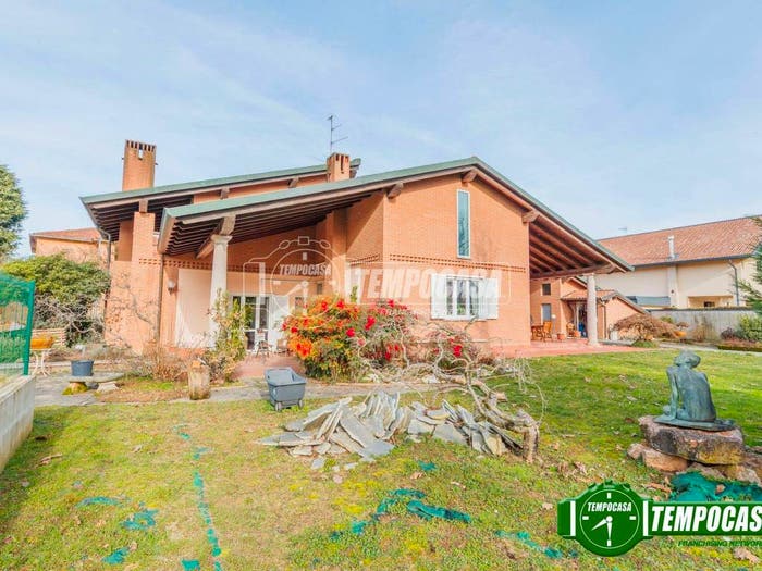 Casa con 5 locali in vendita in Via di Vittorio, Centro, San Genesio ed Uniti