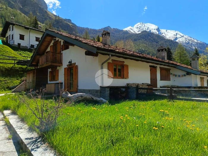 Appartamento trilocale in vendita in Frazione Les Toules, Degioz, Valsavarenche
