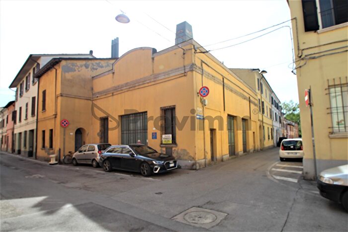 Appartamento quadrilocale in vendita in Via Battuti Verdi, Forli'