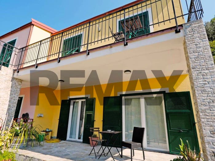 Casa quadrilocale in vendita in Via dei Turchi, Testana, Avegno