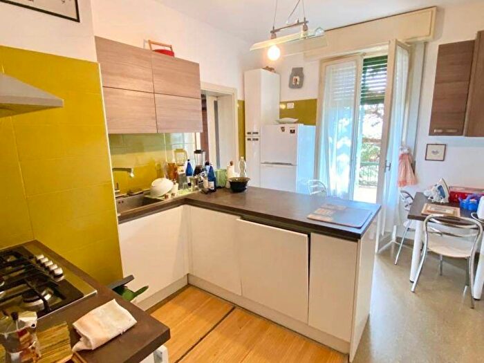Appartamento con 6 locali in vendita in Via Nicolò Pellipario, Centro, Urbino