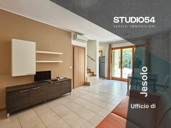 Appartamento quadrilocale in vendita in Viale delle Rondini, Caorle