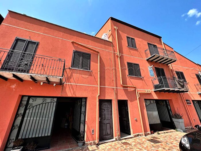 Appartamento trilocale in vendita in Giacalone, Monreale