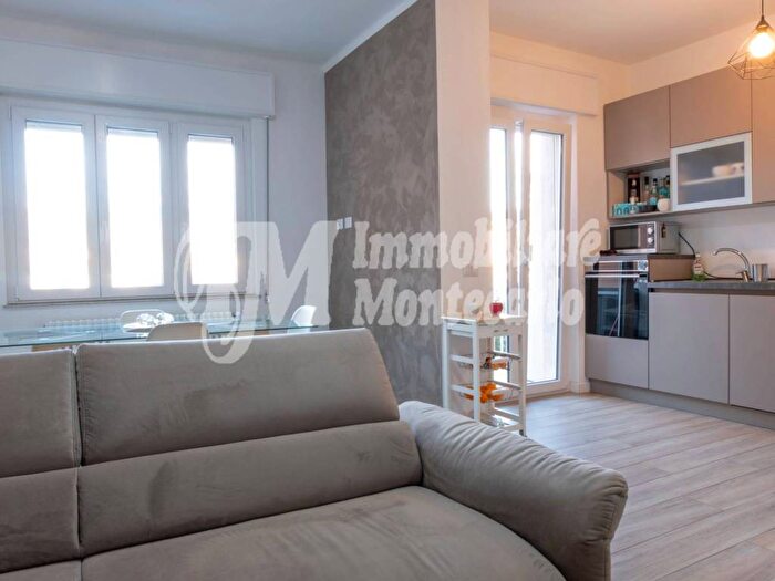 Appartamento bilocale in vendita in Via Colonnello Aprosio, Centro, Vallecrosia