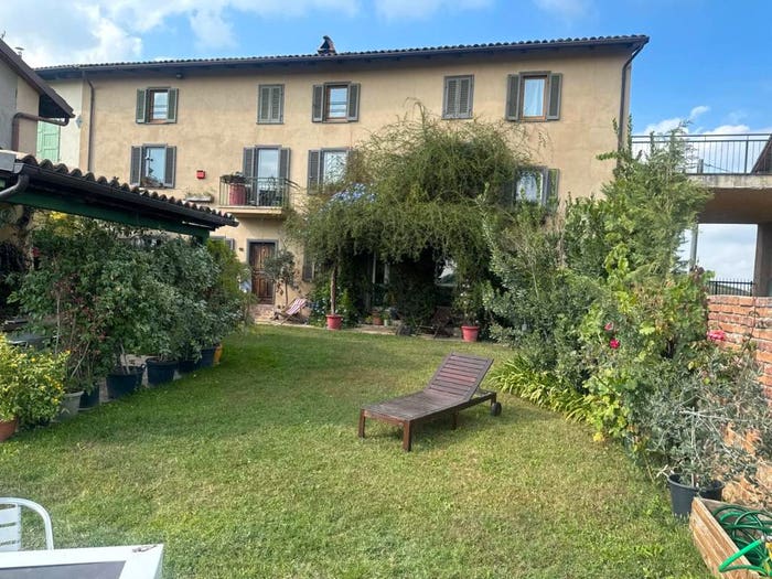Casa con 6 locali in vendita in Via Biletta, Penango