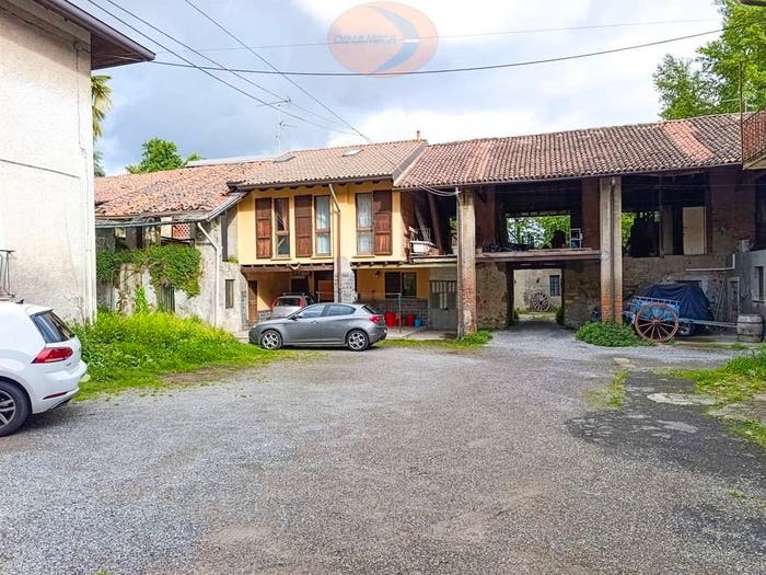 Casa trilocale in vendita in Via Circonvallazione, Centro, Casatenovo
