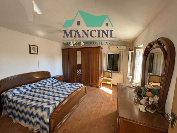 Casa con 5 locali in vendita in MONSANO, Monsano