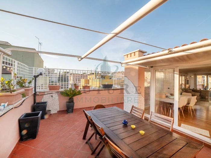 Casa quadrilocale in vendita in Via Appiano, Balduina, Roma