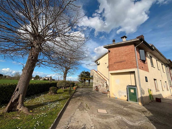 Casa con 6 locali in vendita in Via Vittorio Emanuele, Canaro