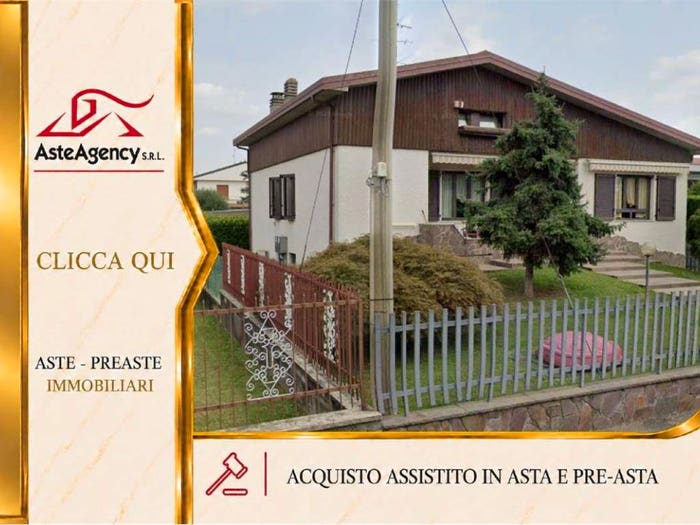 Casa con 6 locali in vendita in Via A De Gasperi, Lonate Ceppino