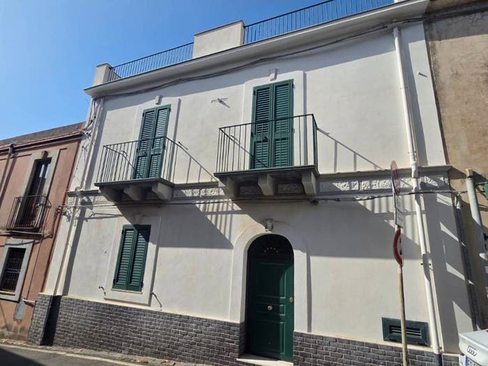 Casa con 6 locali in vendita in Via San Nicolò, Venetico Superiore, Venetico