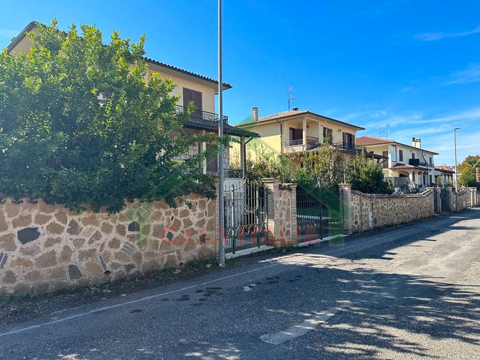 Casa quadrilocale in vendita in Via Marco Polo, Capodimonte