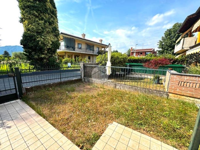 Appartamento quadrilocale in vendita in Via Giacinto Gaggia, Capriolo