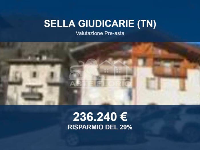 Appartamento trilocale in vendita in Piazza Cesare Battisti, Sella Giudicarie