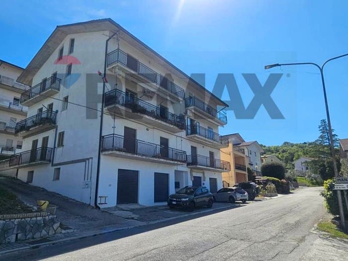 Appartamento quadrilocale in vendita in Via San Pietro, Centro, Altino