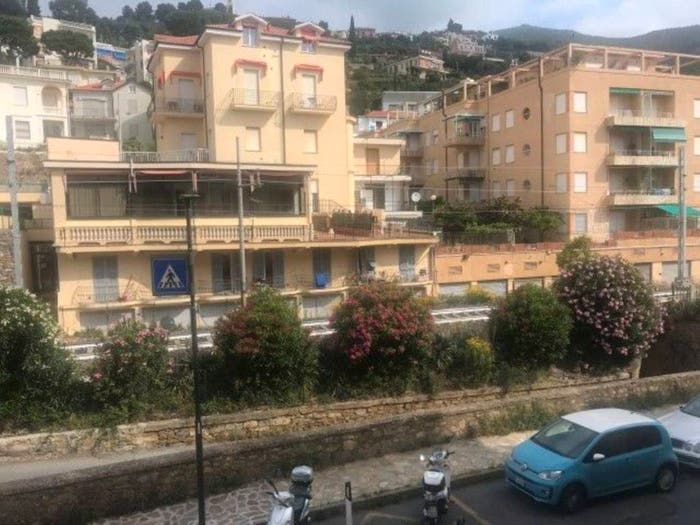 Appartamento trilocale in vendita in Viale Hanbury snc, Borgo Coscia, Alassio