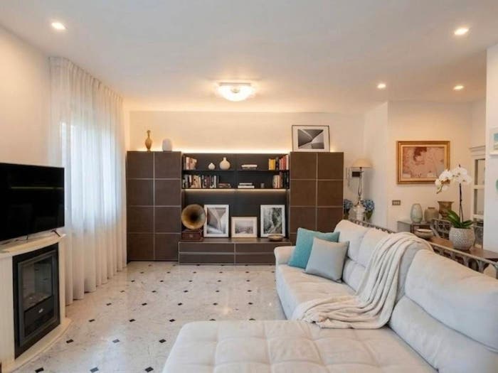 Appartamento con 5 locali in vendita in Via Andrea Vaccà Berlinghieri, Marina di Carrara, Carrara
