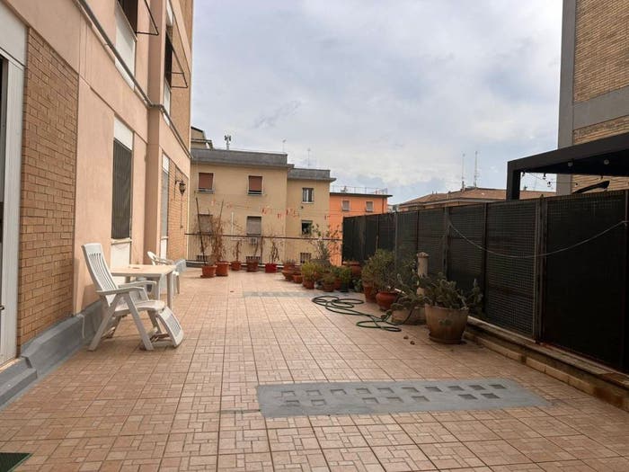 Appartamento quadrilocale in vendita in Via Urbino, Piano, Ancona