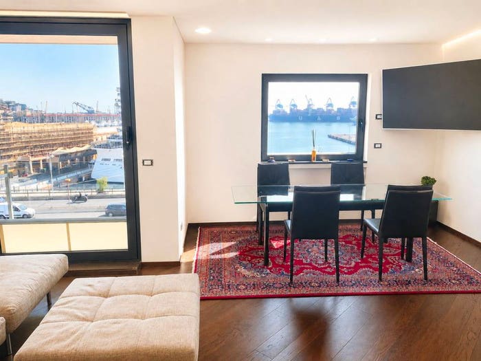 Appartamento quadrilocale in vendita in Via Amba Alagi, Dinegro, Genova