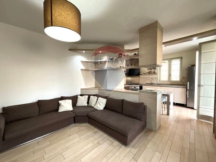 Appartamento trilocale in vendita in Via Sant'Anna, Centro, Arese