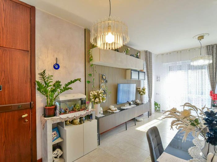 Appartamento quadrilocale in vendita in Via Milano, Semicentro, Cantù