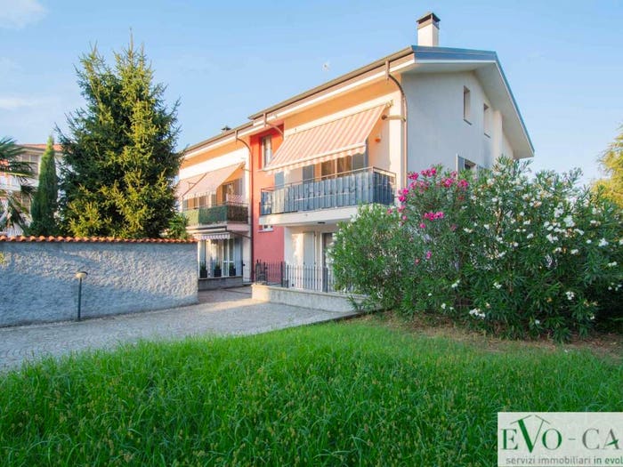 Appartamento trilocale in vendita in Via Novembre, Mesero