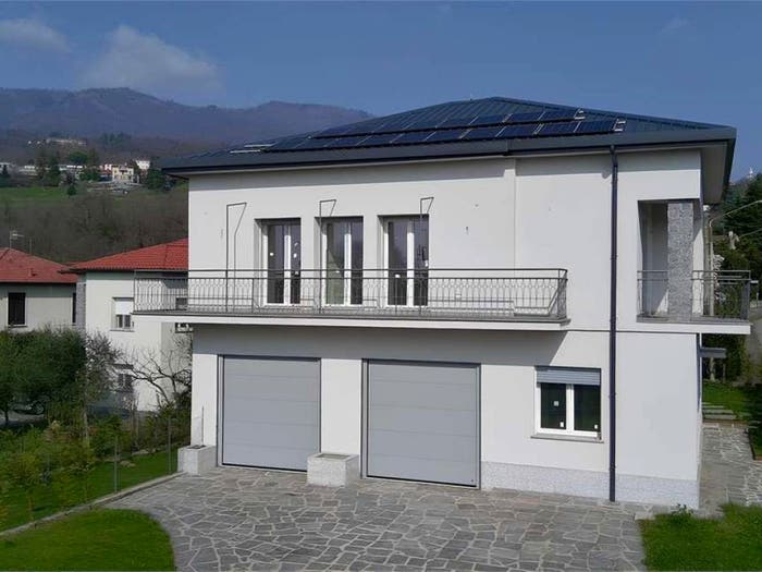 Casa con 6 locali in vendita in Centro, Gavirate
