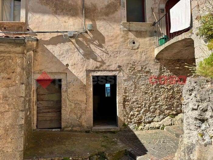Appartamento quadrilocale in vendita in via Guglielmo Marconi, Centro, Pesche