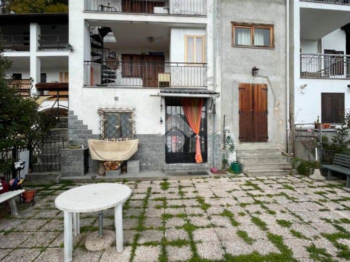 Casa con 5 locali in vendita in Borgata case nanot, Giaveno