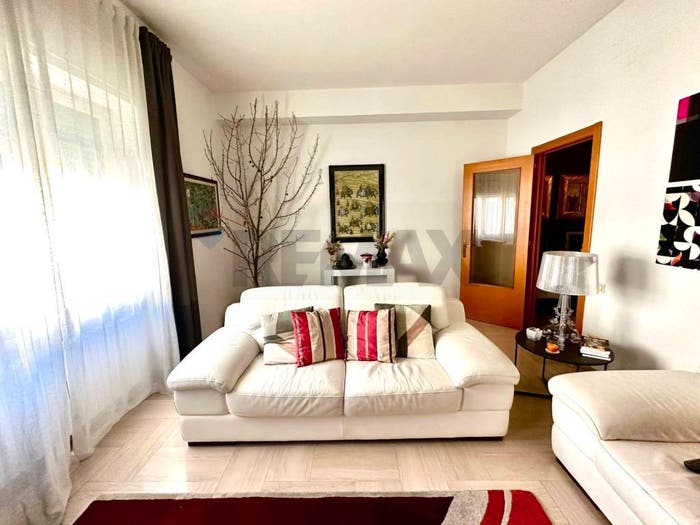 Appartamento con 6 locali in vendita in via gugiielmo marconi, Centro, Matera