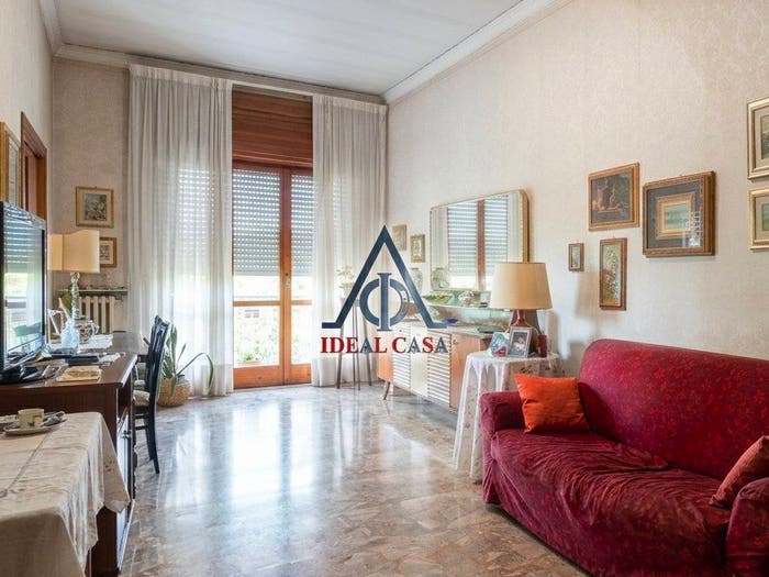 Appartamento con 5 locali in vendita in Via Filippo Saporito, Aversa
