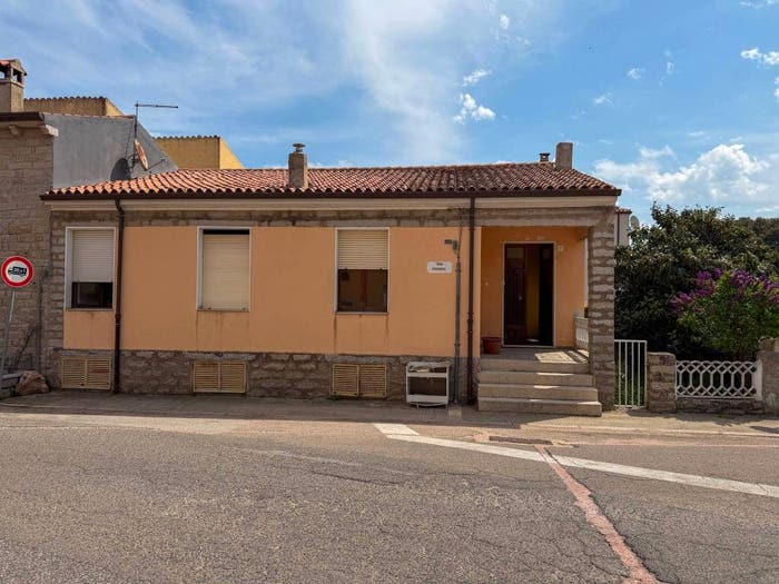 Casa quadrilocale in vendita in Luras