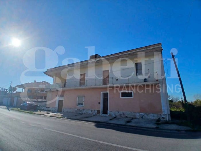 Appartamento quadrilocale in vendita in Via Santa Maria la Fossa SNC, Centro, Capua