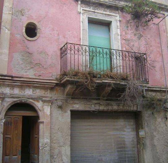 Casa con 5 locali in vendita in Via Paolo Cassar Scalia, Centro, Pachino