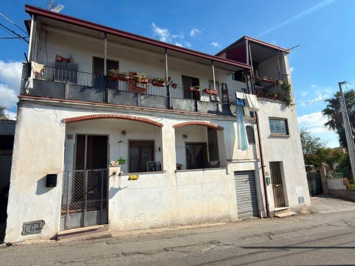 Appartamento quadrilocale in vendita in Via Passo dell'Agrifoglio, Siano Cava, Catanzaro