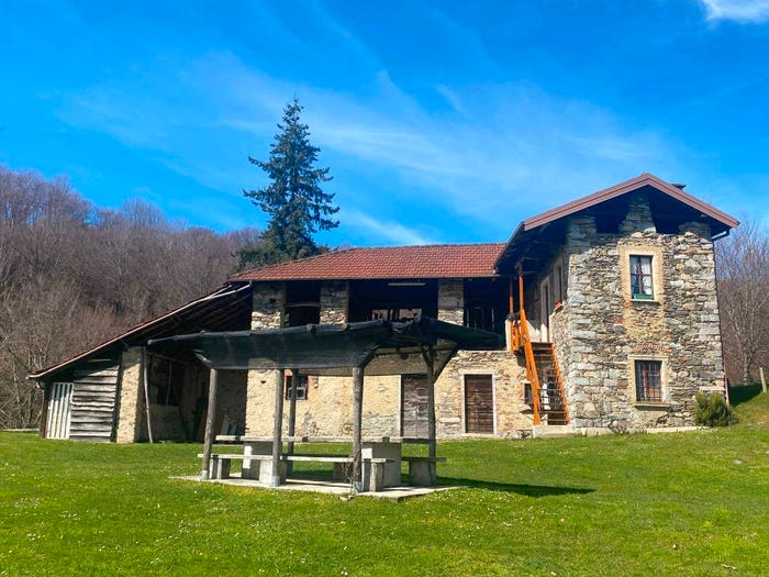Casa monolocale in vendita in Via Carpia, Vezzo, Gignese