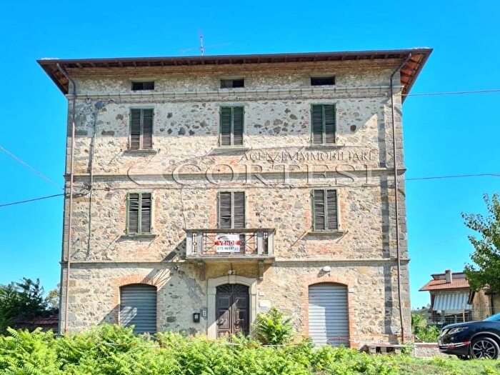 Casa con 6 locali in vendita in Montecastelli, Umbertide