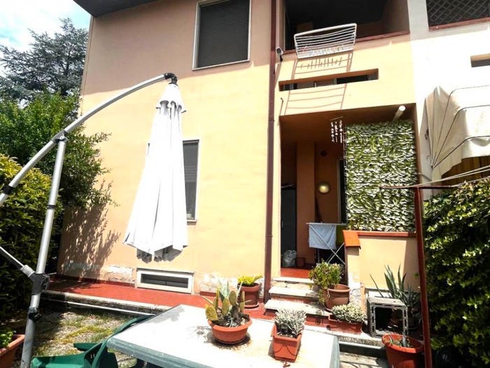 Casa con 6 locali in vendita in Via Ciro Menotti, Centro, Poggio a Caiano
