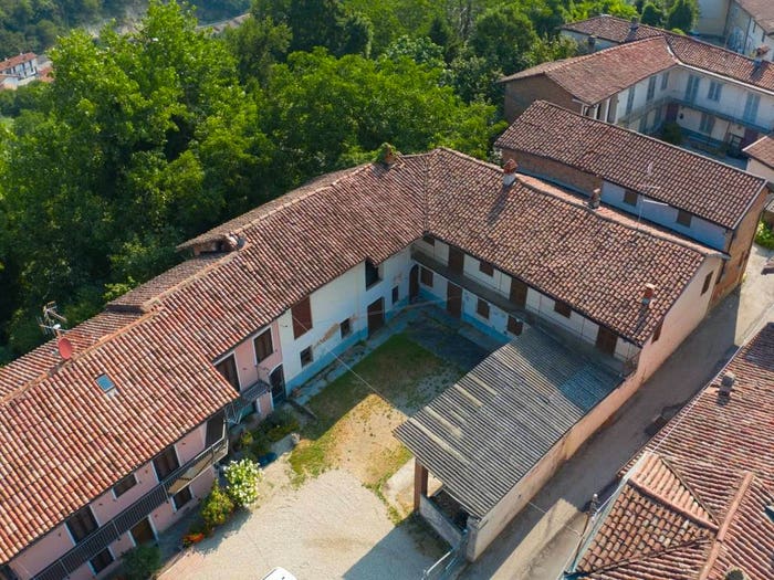 Casa con 6 locali in vendita in Via Rossesio, Villa, Monticello d'Alba