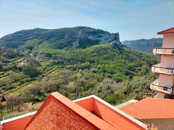 Casa con 6 locali in vendita in Via Giuseppe Garibaldi, Costa Villa, Orco Feglino