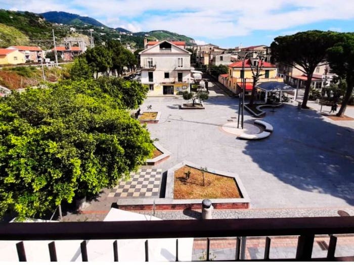 Appartamento quadrilocale in vendita in Via Armando Diaz, Cetraro Marina, Cetraro