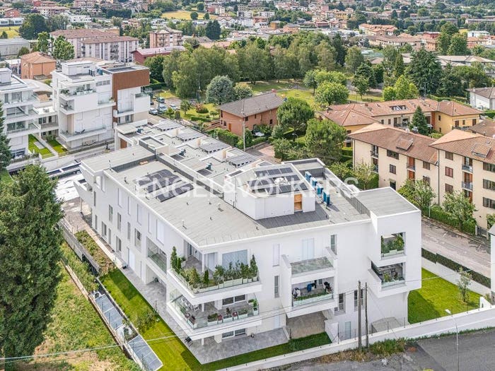 Appartamento quadrilocale in vendita in Via Antonio Meucci, Sant'Antonio, Cantù