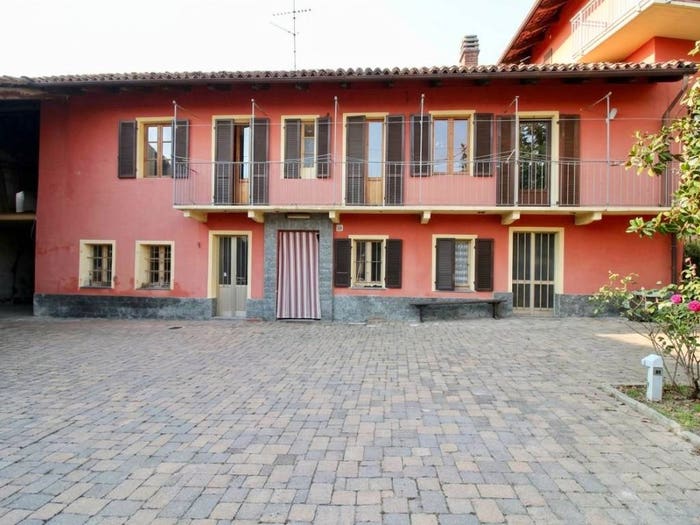Casa in vendita in Frazione Castelrotto, Castelrotto, Guarene