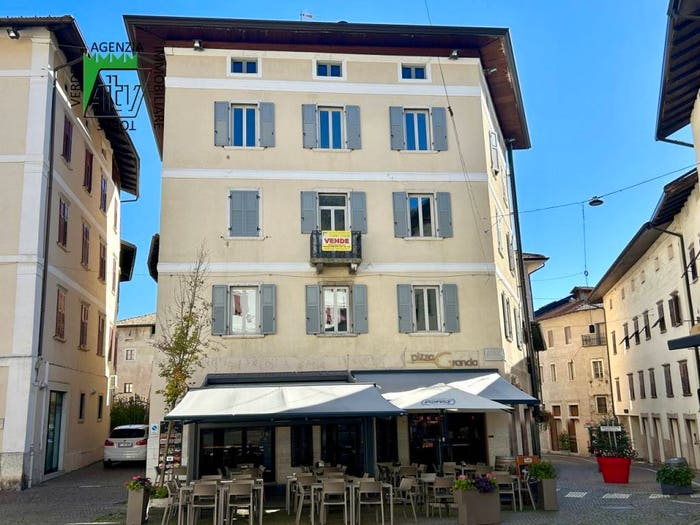 Casa in vendita in Piazza Granda, Centro, Cles