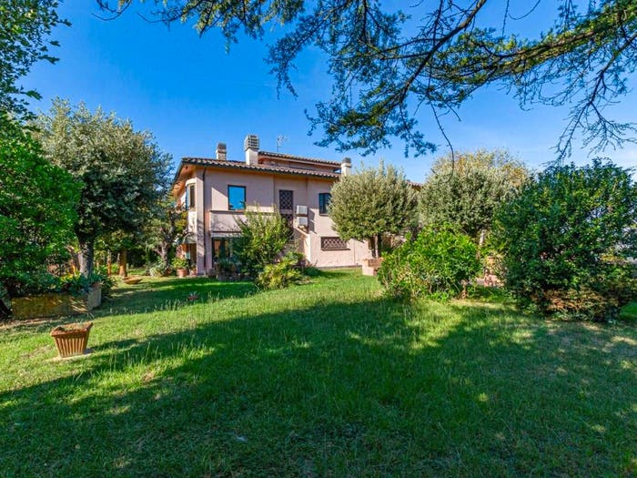 Casa con 6 locali in vendita in Via dei Ciliegi, Santa Lucia La Borra, Pontedera